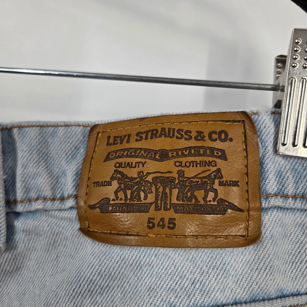 VTG Levis 560 Mens Loose Fit Tapered Leg Light Wash Blue 44x32 USA Baggy Skater - Picture 10 of 12
